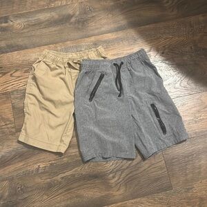 NWOT Boys shorts bundle size small​​